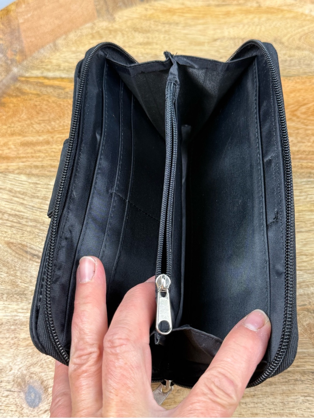 Kate Spade Black Nylon Zip Around Wallet Organizer Travel Clutch - Picture 2 of 7
